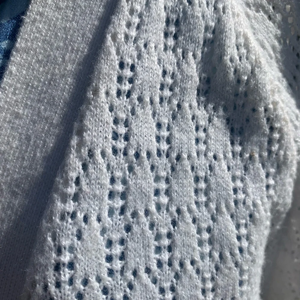 DKNY JEANS  moving into spring creamy light weight cardigan sweater - Picture 6 of 9